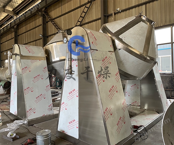 雙錐1.jpg 高鎳三元材料雙錐回轉真空干燥機